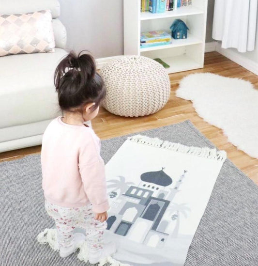 Monochromatic Children’s Fabric Prayer Mat