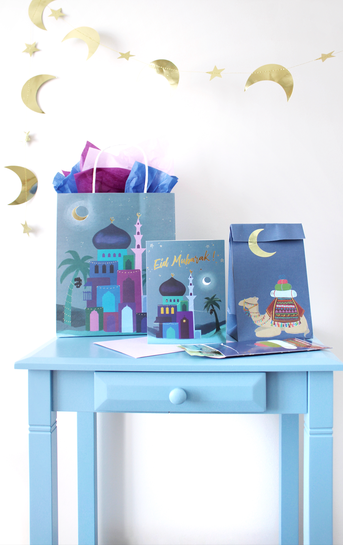 26 Piece Gifting Stationary Bundle