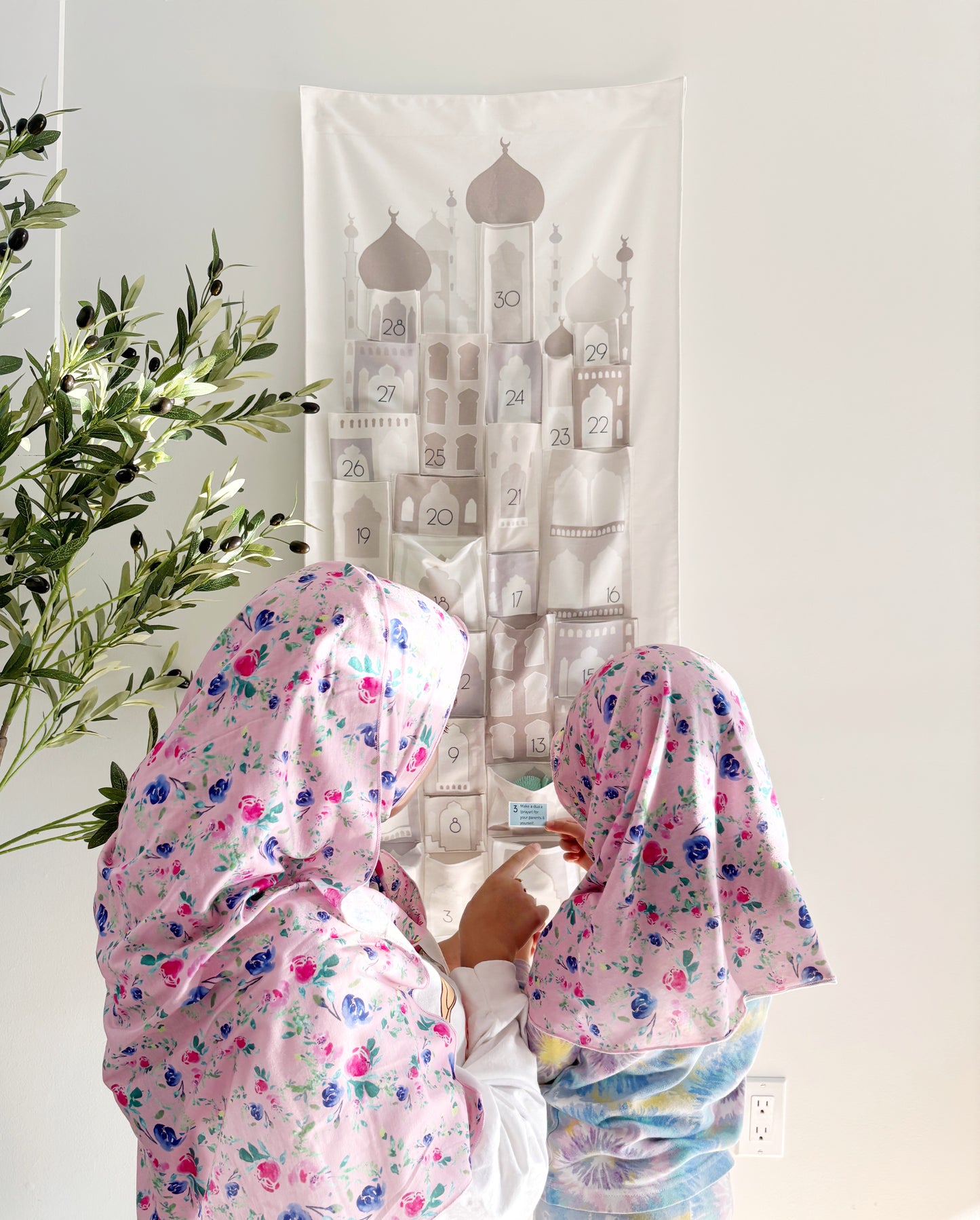 Beige Mosque 30 Day Pocket Ramadan Good Deed Calendar