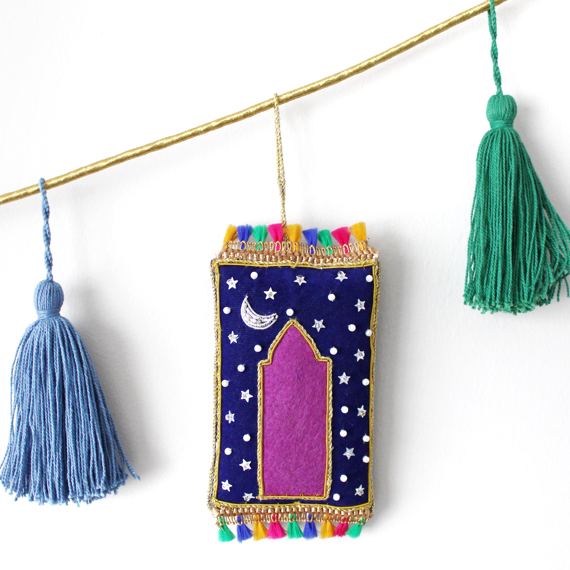 30 Piece Bundle Heirloom Ornaments Collection